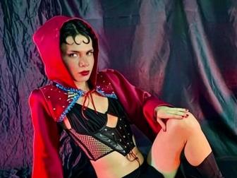 Jazmiin_Rosee live on ImLive